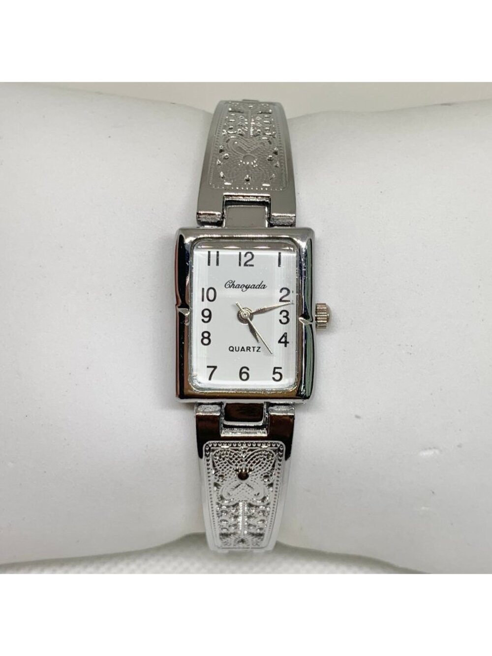 Chaoyada Analog women watch Quartz analog silver tone 19mm up to 7.5” running